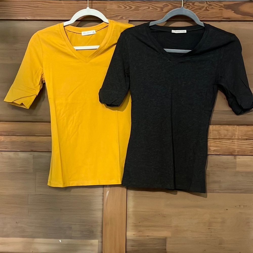 Active basics mustard and gray T-shirt